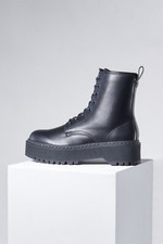 Steve Madden Bettyy1 Women's Betty Combat Boot Black