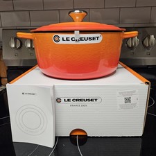 Le Creuset Enameled Cast Iron Signature Round Dutch Oven, 5.5 qt. FLAME