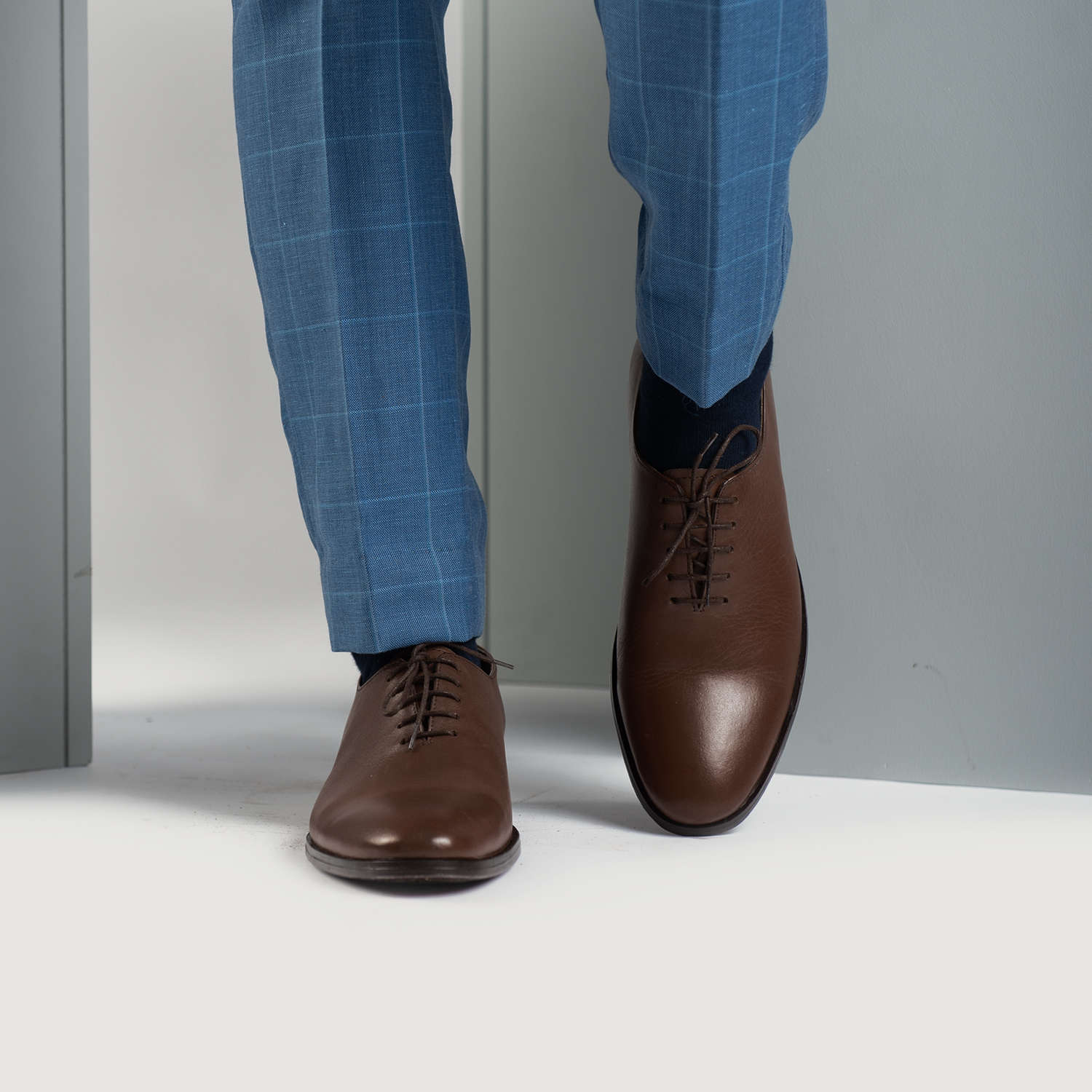 Director Wholecut Brown Leather Shoes