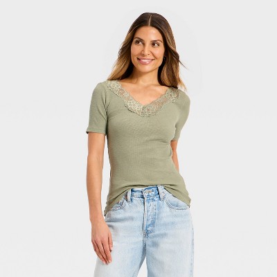 Women's Short Sleeve Lace V-Neck T-Shirt - Universal Thread™ Green M